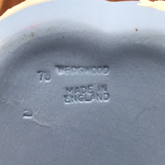 Wedgwood Blue Jasperware Lidded Keepsake/Trinket Box - Picture 8 of 15